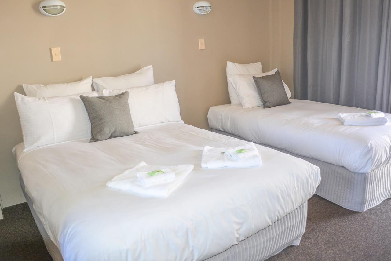 Commercial Hotel Motel Литгоу Екстериор снимка