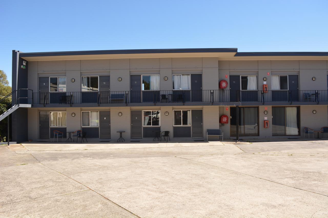 Commercial Hotel Motel Литгоу Екстериор снимка