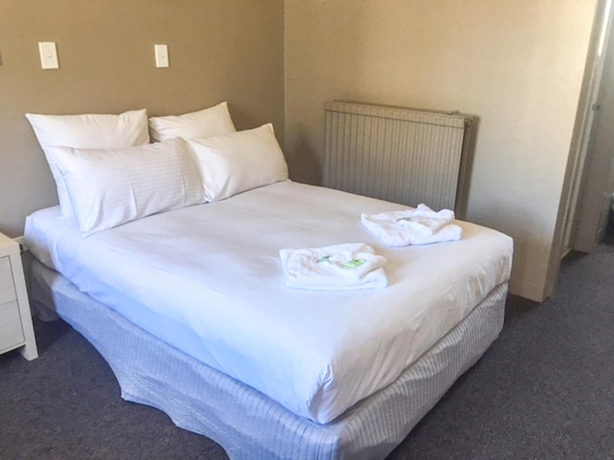 Commercial Hotel Motel Литгоу Екстериор снимка