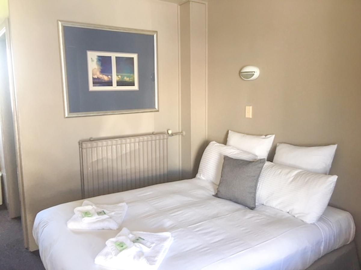 Commercial Hotel Motel Литгоу Екстериор снимка