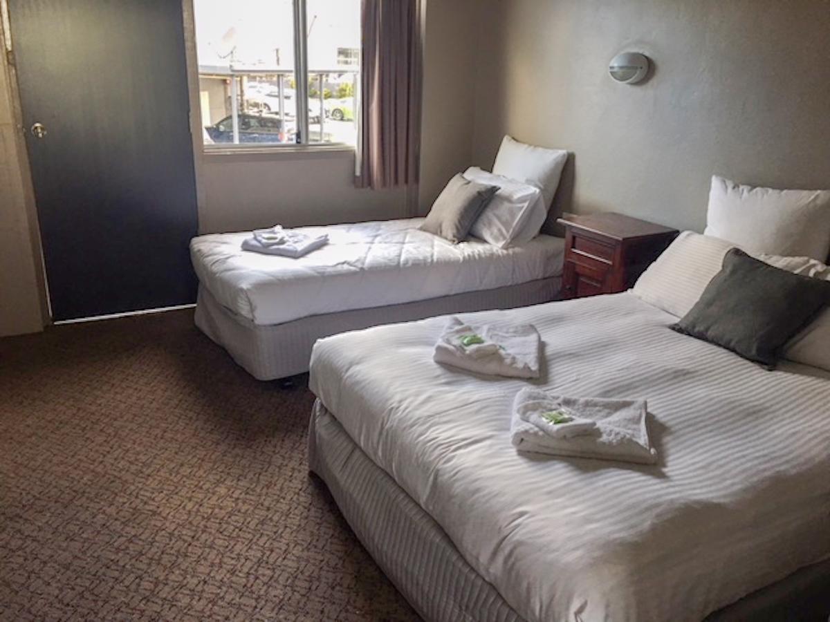 Commercial Hotel Motel Литгоу Екстериор снимка